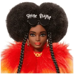 Barbie Extra Muñeca con Abrigo Arcoíris y Estilo Afro
