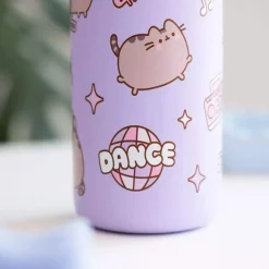Botella térmica Pusheen Moments 500ml – ¡Hidratación con ternura! Metadescripción: