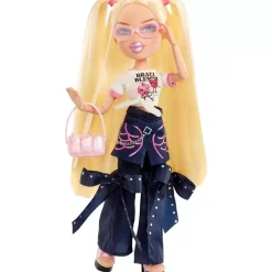 Bratz Stylin´ Cloe Fashion Doll con camiseta personalizable