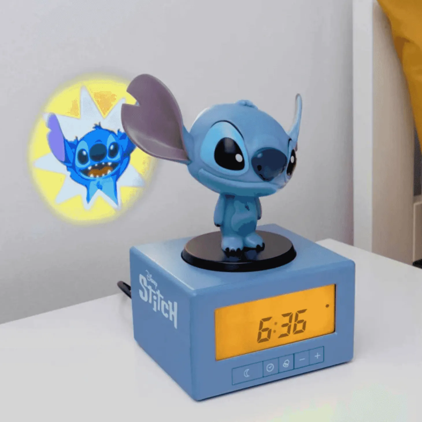 Despertador con luz nocturna 3D Disney Stitch Lexibook