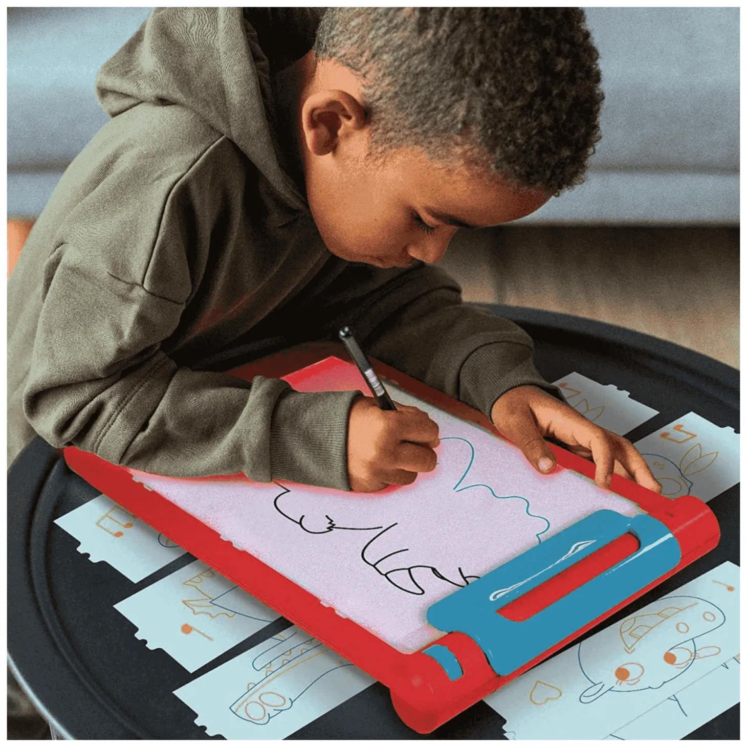 Dessineo Personajes Juguete para aprender a dibujar