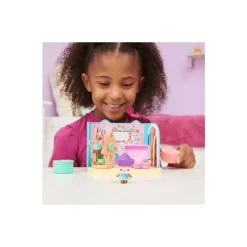 Gabby Dollhouse sala de manualidades