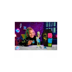 Monster High Frankie Stein Skulltimate Secrets Neon Frights