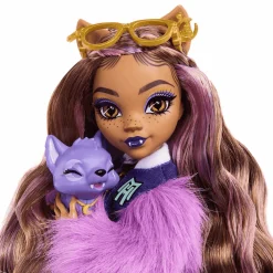 Monster High Muñeca Articulada Clawdeen Wolf Fabulosa con Mascota Crescent y Accesorios
