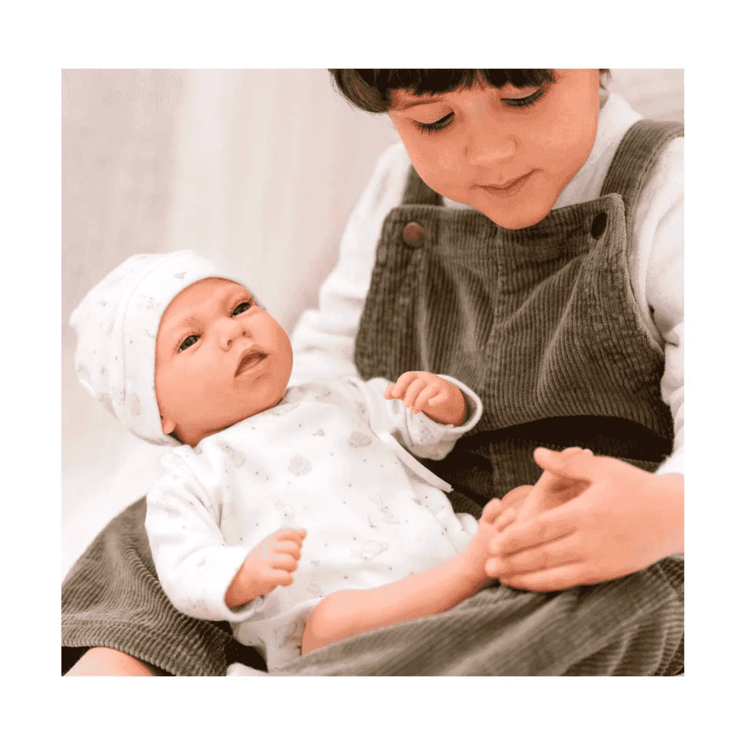 Muñeca Elegance Dafne 40 cm con saco de Nube y peso