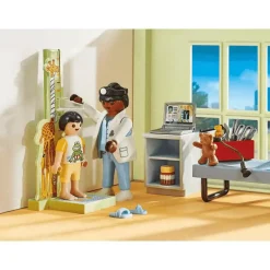 Playmobil Pediatra con osito de peluche
