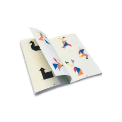 Tangram De Colores En Caja De Metal