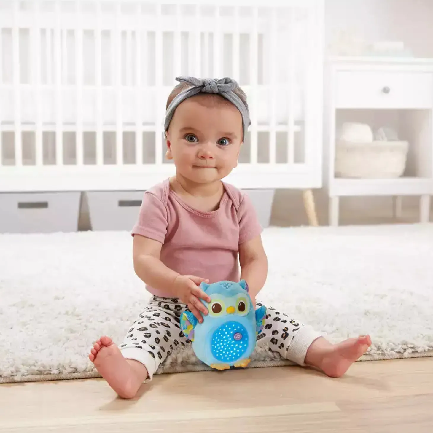 VTech Proyector de peluche Búho estrellitas, Luz nocturna, Música y sonidos relajantes para calmar